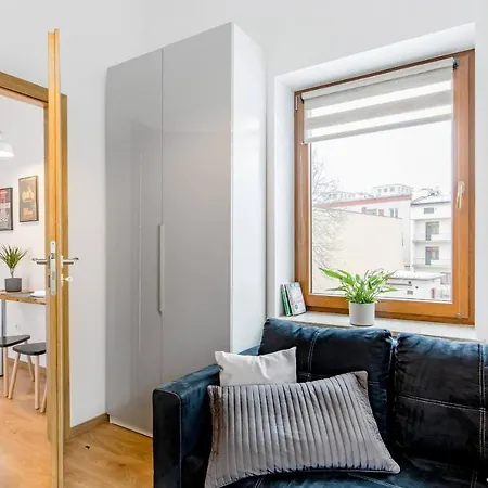 Apartment Neo Unique & Bright Apartments, Free Parking, 15min Old Town & Kazimierz - By Homelike *