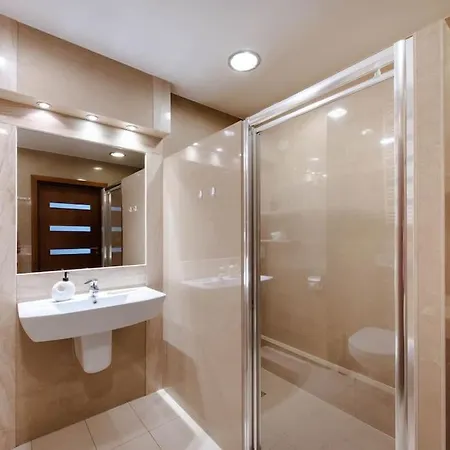 Wygodny Przy Dworcu Apartment
