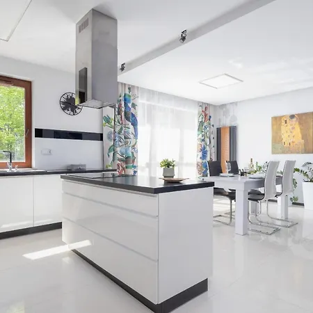 Wonderful Garden By Renters Apartment *