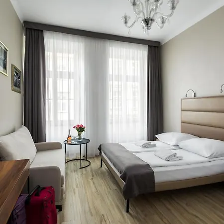 Apartment G12