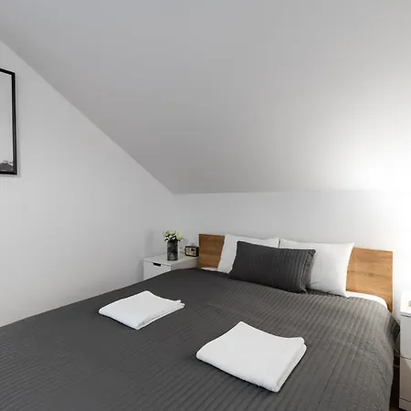 Apartment Neo Unique & Bright Apartments, Free Parking, 15min Old Town & Kazimierz - By Homelike *