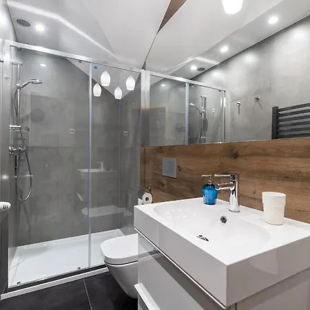 Neo Unique & Bright Apartments, Free Parking, 15min Old Town & Kazimierz - By Homelike * Krakow