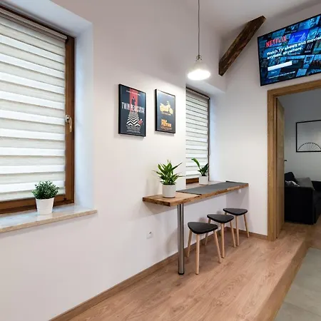 Neo Unique & Bright Apartments, Free Parking, 15min Old Town & Kazimierz - By Homelike *