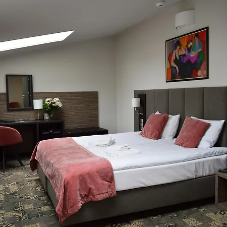 Estera 4* Krakow