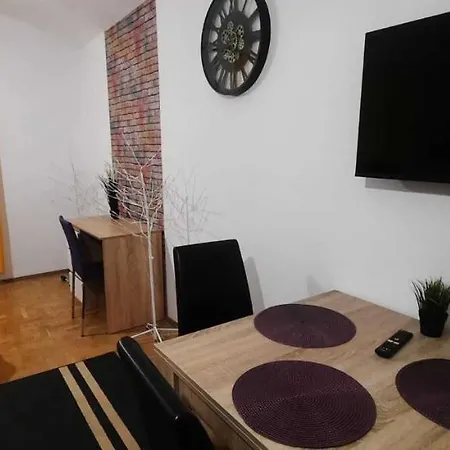 Lorf Hostel&apartments Albergue