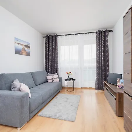 Apartment Cozy With Balcony Chmieleniec By Renters