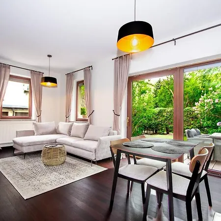 Inpoint 2-bedrooms With Private Garden And Free Parking Krakow