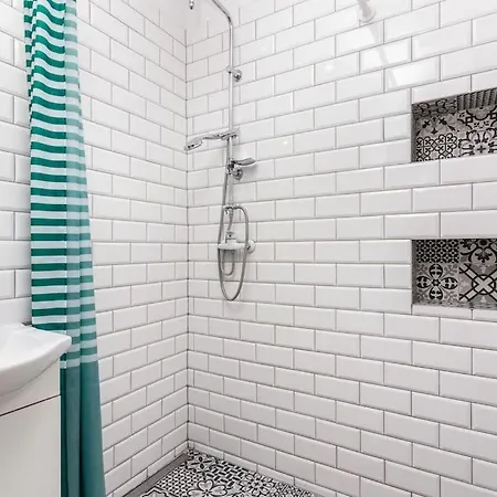 Apartment Artistic Flat With Entresol - 5' Market Square - By Upstairs *