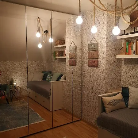 Villa Glam Design - Beautiful, Comfortable And Cosy House With Garden, Free Parking And Wifi *
