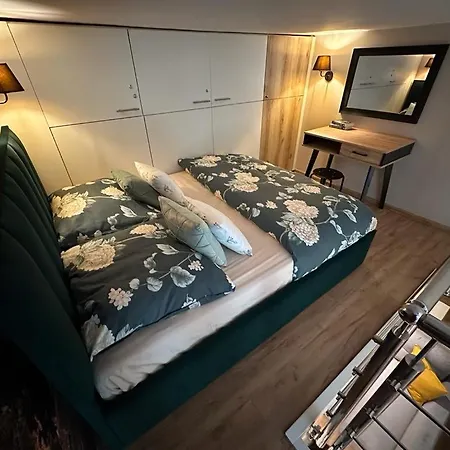 Apartment Plac Nowy 8 *