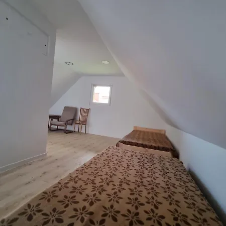 Willa Na Uboczu 3 2 Lazienki I Taras