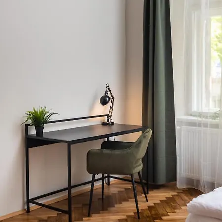 Apartment Przestronny W Centrum Krakowa - 12 Osob - By Upstairs