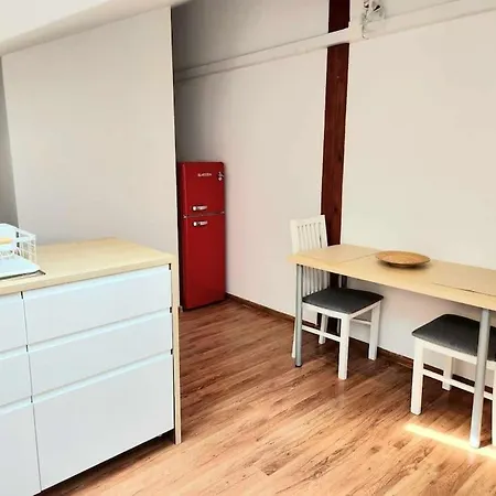 Cozy Country 6persons Close To Airport 公寓 *