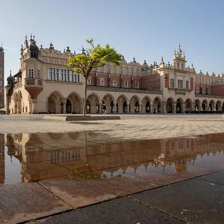 Heart Of The City Market Square Cracow By Renters Apartment Krakow