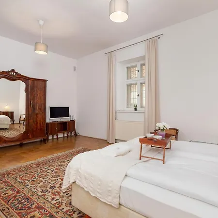 Heart Of The City Market Square Cracow By Renters Apartment Krakow