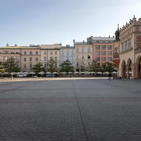 Heart Of The City Market Square Cracow By Renters Apartment Krakow