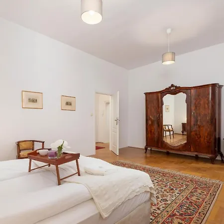 Apartment Heart Of The City Market Square Cracow By Renters