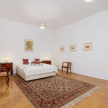 Heart Of The City Market Square Cracow By Renters *