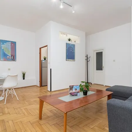 Heart Of The City Market Square Cracow By Renters *
