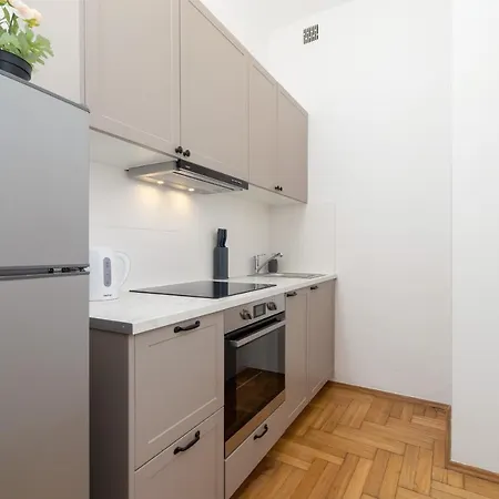 Apartment Heart Of The City Market Square Cracow By Renters