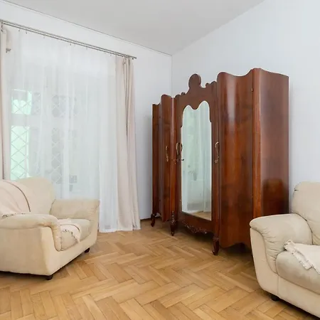 Heart Of The City Market Square Cracow By Renters Apartment Krakow
