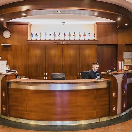 Sympozjum & Otel
