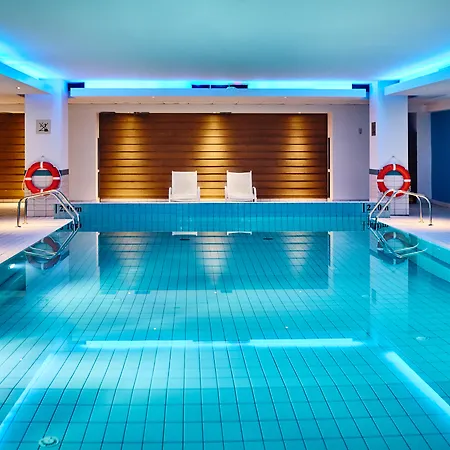 Novotel Centrum Hotel 4*