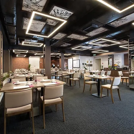 Leonardo Boutique Old Town Hotel 3*