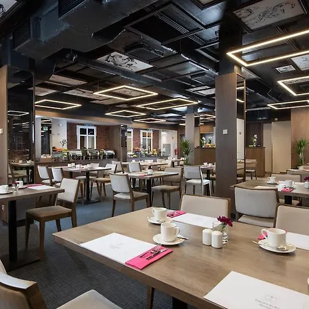 Leonardo Boutique Old Town Hotel 3*
