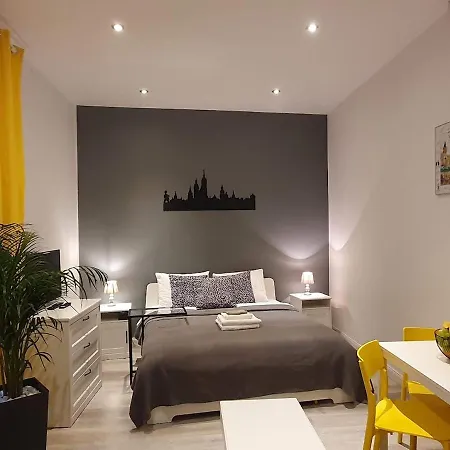 L-2 Center O&p Apartfamily