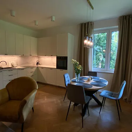 Comfort Garden View Apartment Krakow