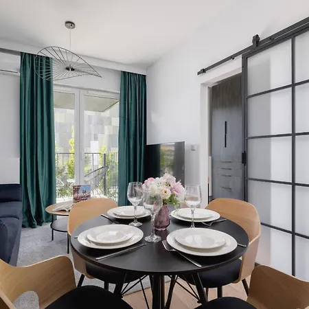 Beautiful Steam Park With Parking Old Town Cracow By Renters Appartement Cracovie