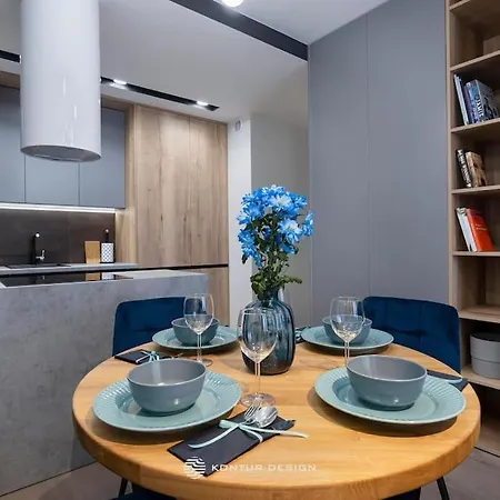 Of The Kings- Szafir Apartment