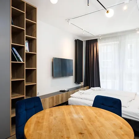 Of The Kings- Szafir Apartment