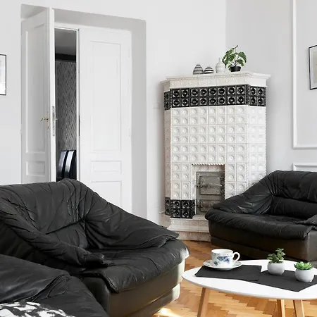 Large Next To Main Station - 85 M2 * Krakow
