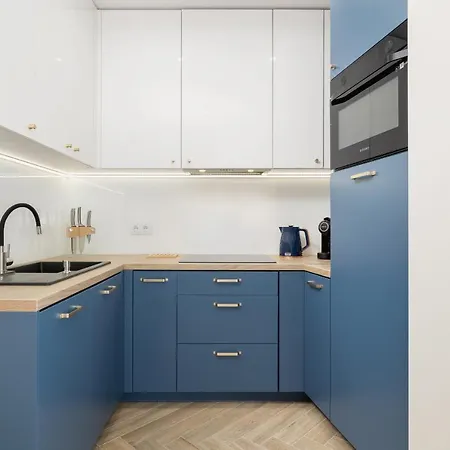 Apartment Elegant Szpakowa 10 With 2 Parking Spaces & Terrace By Renters Krakow