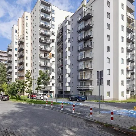 Apartment Elegant Szpakowa 10 With 2 Parking Spaces & Terrace By Renters *