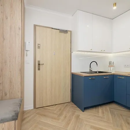Apartment Elegant Szpakowa 10 With 2 Parking Spaces & Terrace By Renters