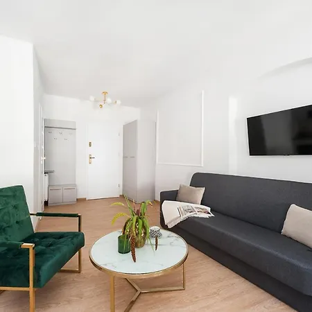 Gallery 7 - 4 Apartment