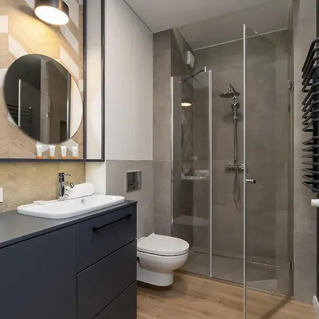 Apartment Go With Balcony Rakowicka Cracow By Renters *