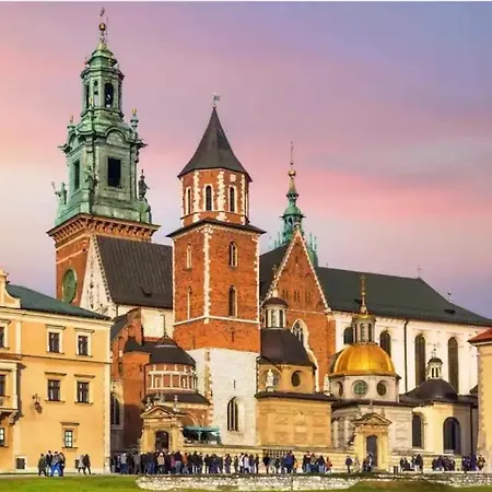 8 Min To Castel & Main Square Homestay Krakow