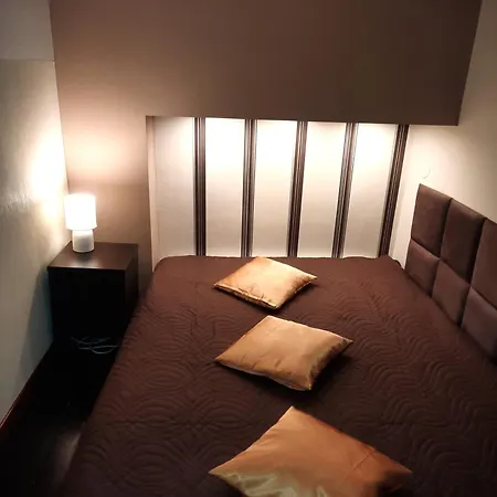 Luxury Senate Apartment *