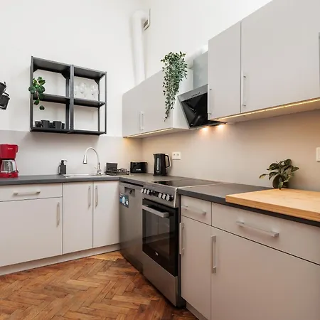 Apartment Stylowy - 6 Sypialni - Krakow, Stare - By Upstairs Krakau