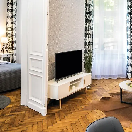 Old Town Bis Apartment