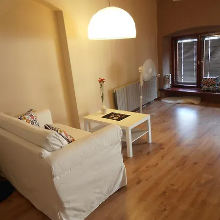 Folk Apartment *