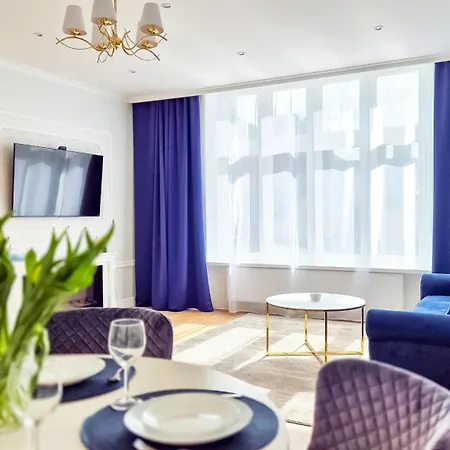 Main Square Aparthotel 3*