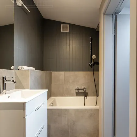 Spacious 11 Pax, Vistula River - Fragola Apartment *