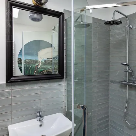 Spacious 11 Pax, Vistula River - Fragola Apartment Krakow