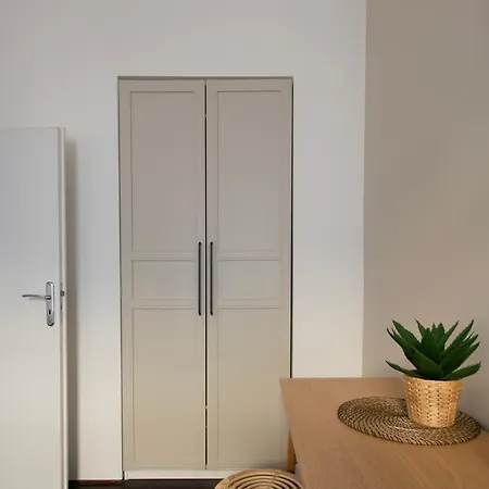 Wroblewskiego Street Appartement