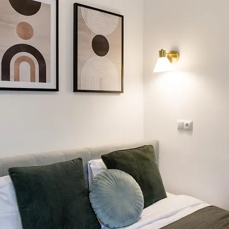 Wawelove Pilsudskiego - 3 Bedroom Apt. With Balcony And Free Parking! Apartment *
